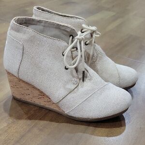 Toms Beige Glitter Desert Wedge Ankle Shoes, Size 9